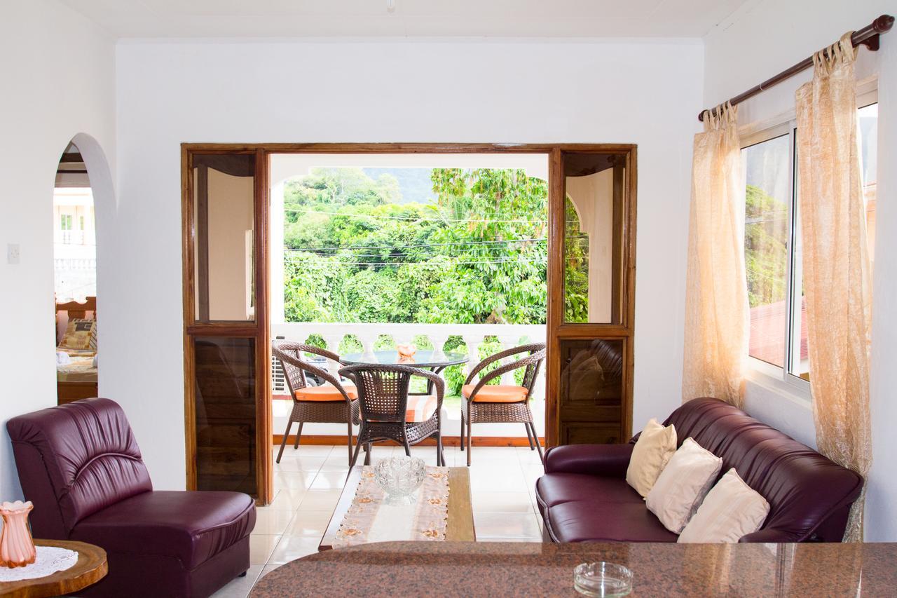 Josies Cottage Beau Vallon  Exteriör bild